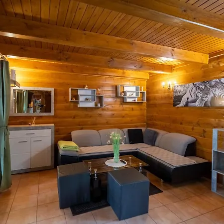 Koeroesparti Wellness Fahaz Holiday home Gyomaendrod