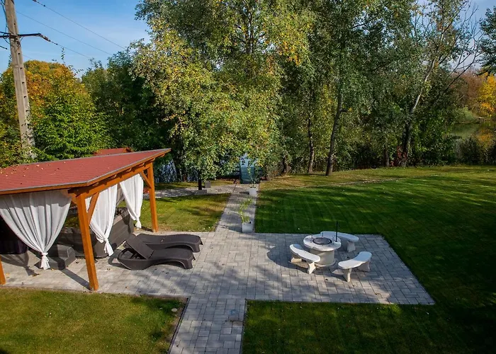 Körösparti Wellness Faház Ferienhaus *